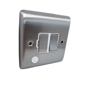 DEFINITION 13A SWITCHED FUSED SPUR WITHOUT NEON B/CHROME WHITE INSERT - D38BCW